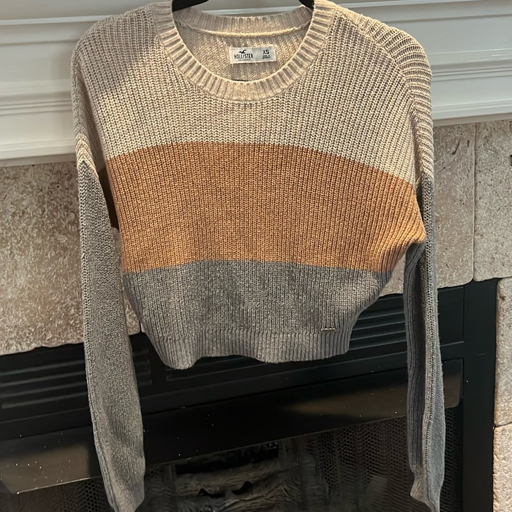 Hollister xs sweater